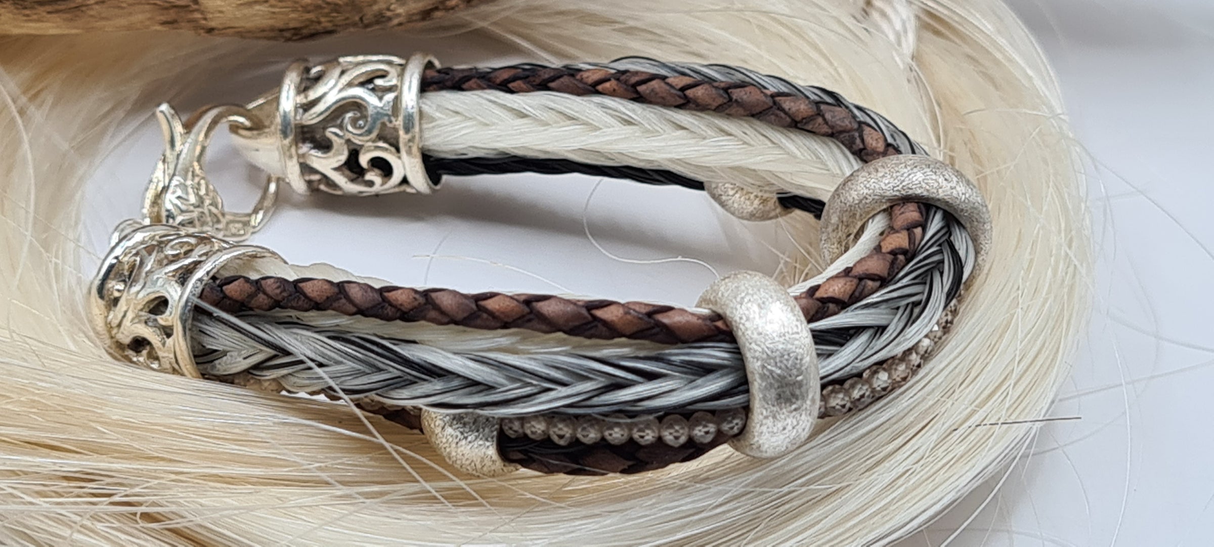 Schmuck aus Pferdehaar 