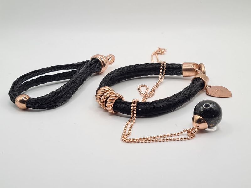 Pegasus Pearls - Luxuriöser Perlenarmschmuck mit Pferdehaar