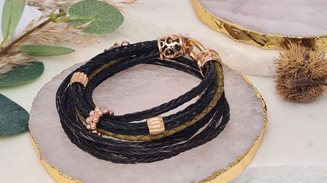 Pegasus Pearls - Luxuriöser Perlenarmschmuck mit Pferdehaar