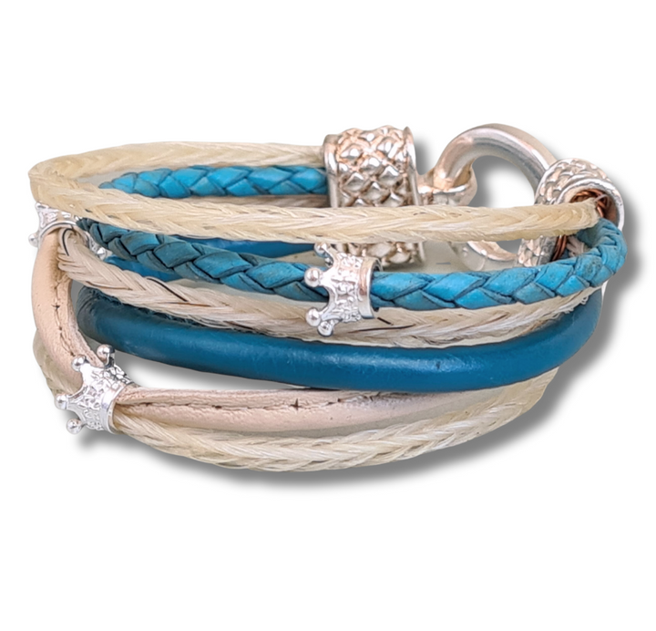 Meeresträume" - Exklusives Wickelarmband aus weissem Pferdehaar und türkisblauem Leder
