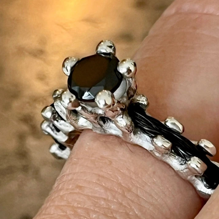 Ring mit Pferdehaar