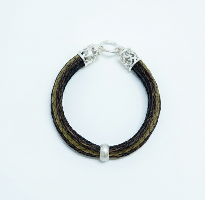 Mehrsträngiges Pferdehaar-Armband mit Sterling Silber 925 - Olivgrün, Braun & Schwarz.