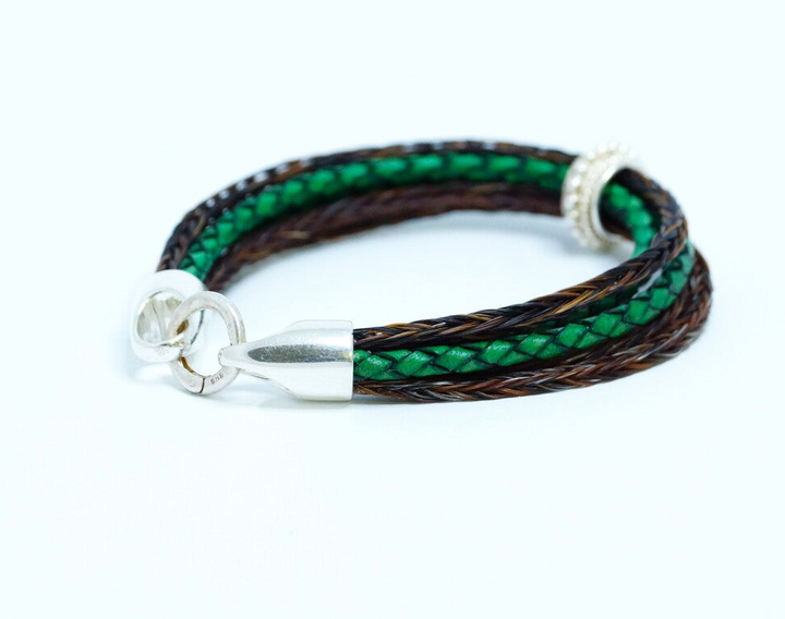 Pferdehaararmband mit grünem Leder