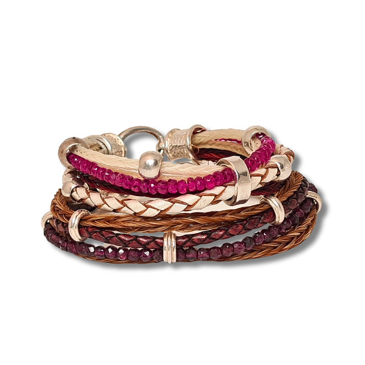 Verschiedene Armbänder Pferdehaar