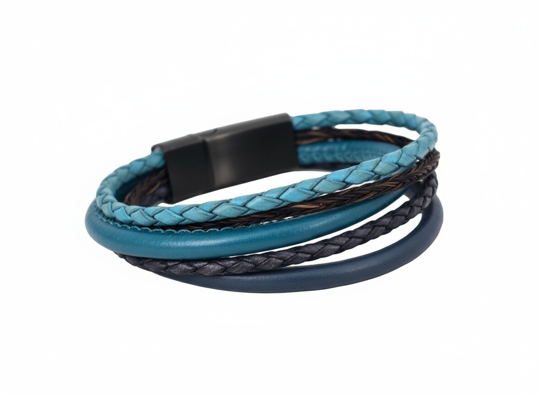 Türkises Lederarmband mit Pferdehaar und Edelstahl Magnetverschluss