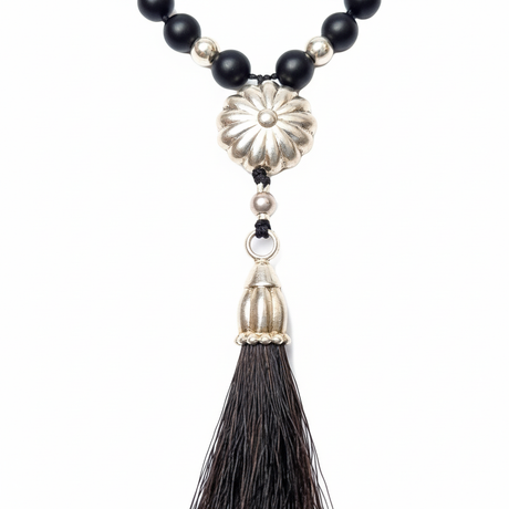 Mala-Halskette Detail - Charm und Tassel