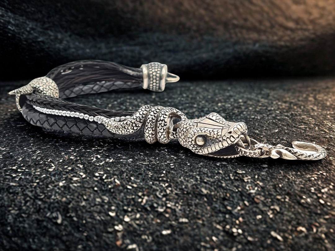 Snake-Design Pferdehaararmband - Cavallin Statement-Piece für coole Typen
