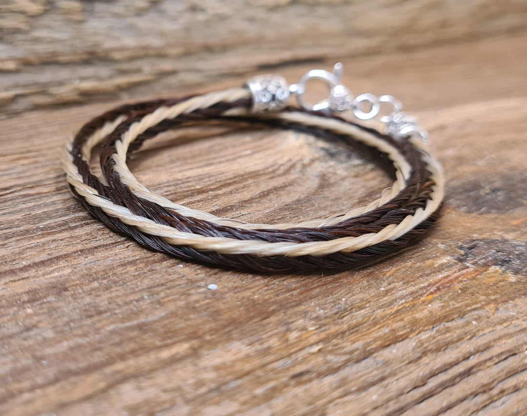 Pferdehaararmband mit weissem und braunem Pferdehaar 