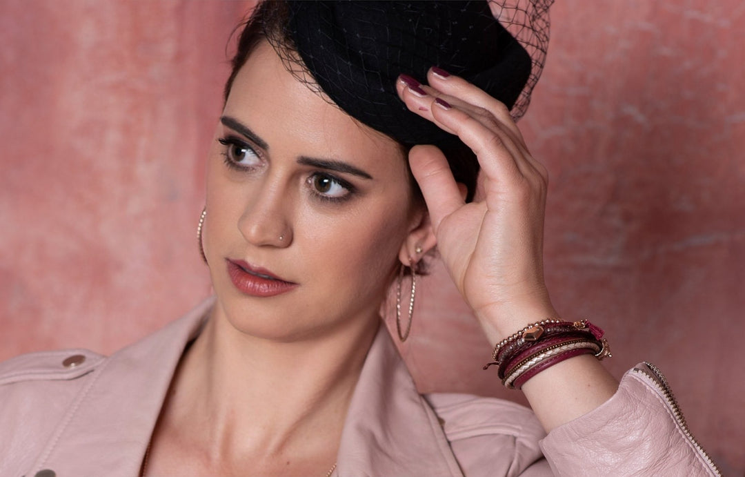 Schmuck aus Pferdehaar mit Zirkonia und Roségold vergoldeten Endkappen 